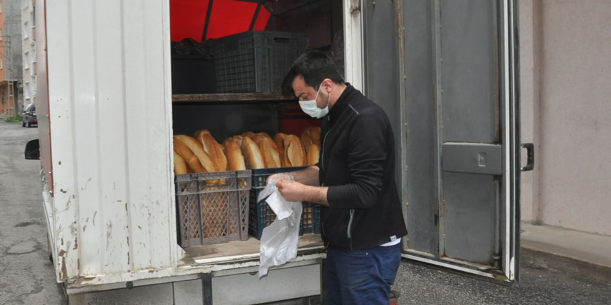 Kars’ta vatandaşlar Pazar günleri sıcak ekmek yemek istiyor