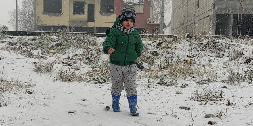 Kars’ta okulların kar tatili uzatıldı!