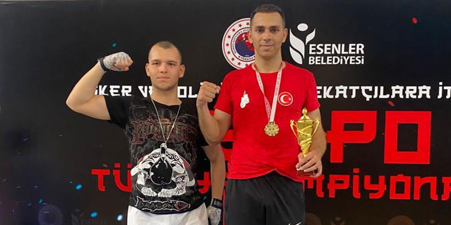 Milli boksör Çelik Özbek rakibini yendi!