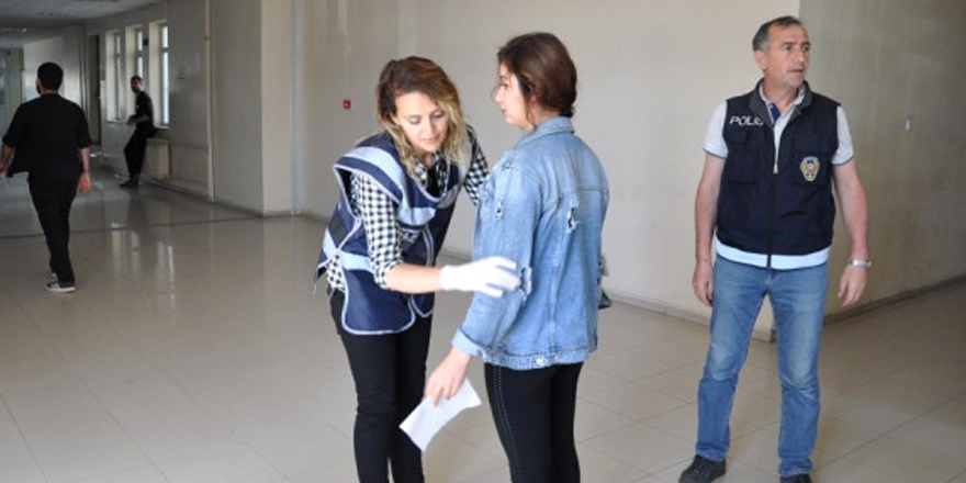 Kars'ta üniversite adaylarının sınava yetişme telaşı