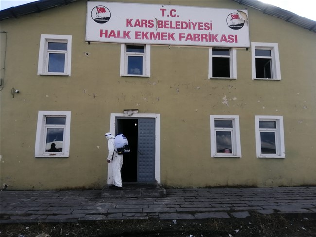 kars’ta-dezenfekte-calismalari-suruyor-(1).jpg
